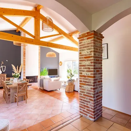 Prázdninový dům La Tendresse - Maison Familliale Avec Piscine